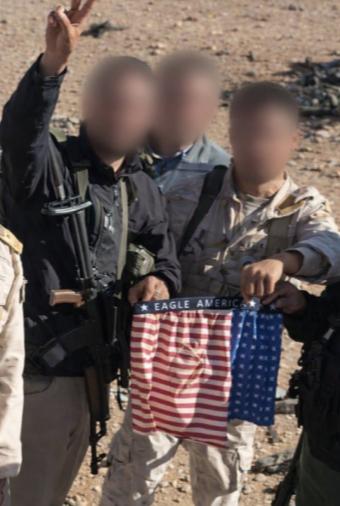 真没想到，美国飞行员被救走后，在飞机残骸中发现的美国鹰（The American