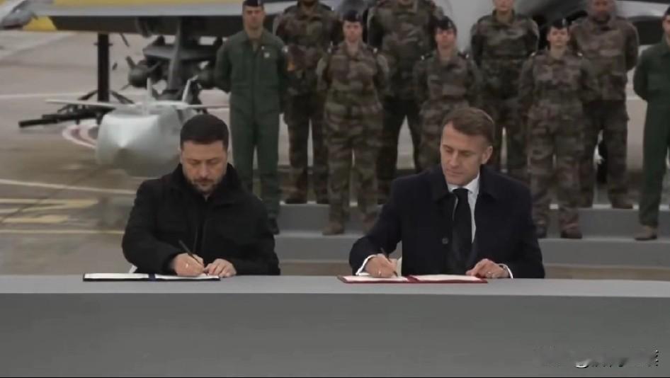 司机与小马签署乌法战略合作协议，宣布乌克兰将向法国采购100架“阵风”战斗机、S