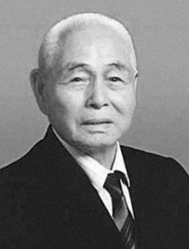 1965年，卫生部长钱信忠正在汇报工作，毛主席突然面色铁青地打断他：“听听你汇报
