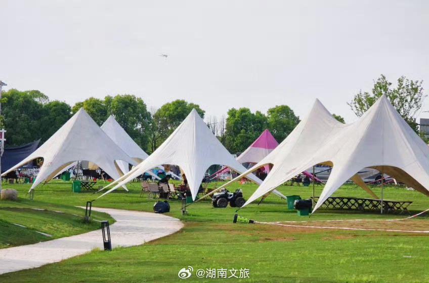 【来湘潭仰天湖爽玩一夏】随着夏季旅游旺季的到来，位于长株潭“绿心”核心区的湘潭市