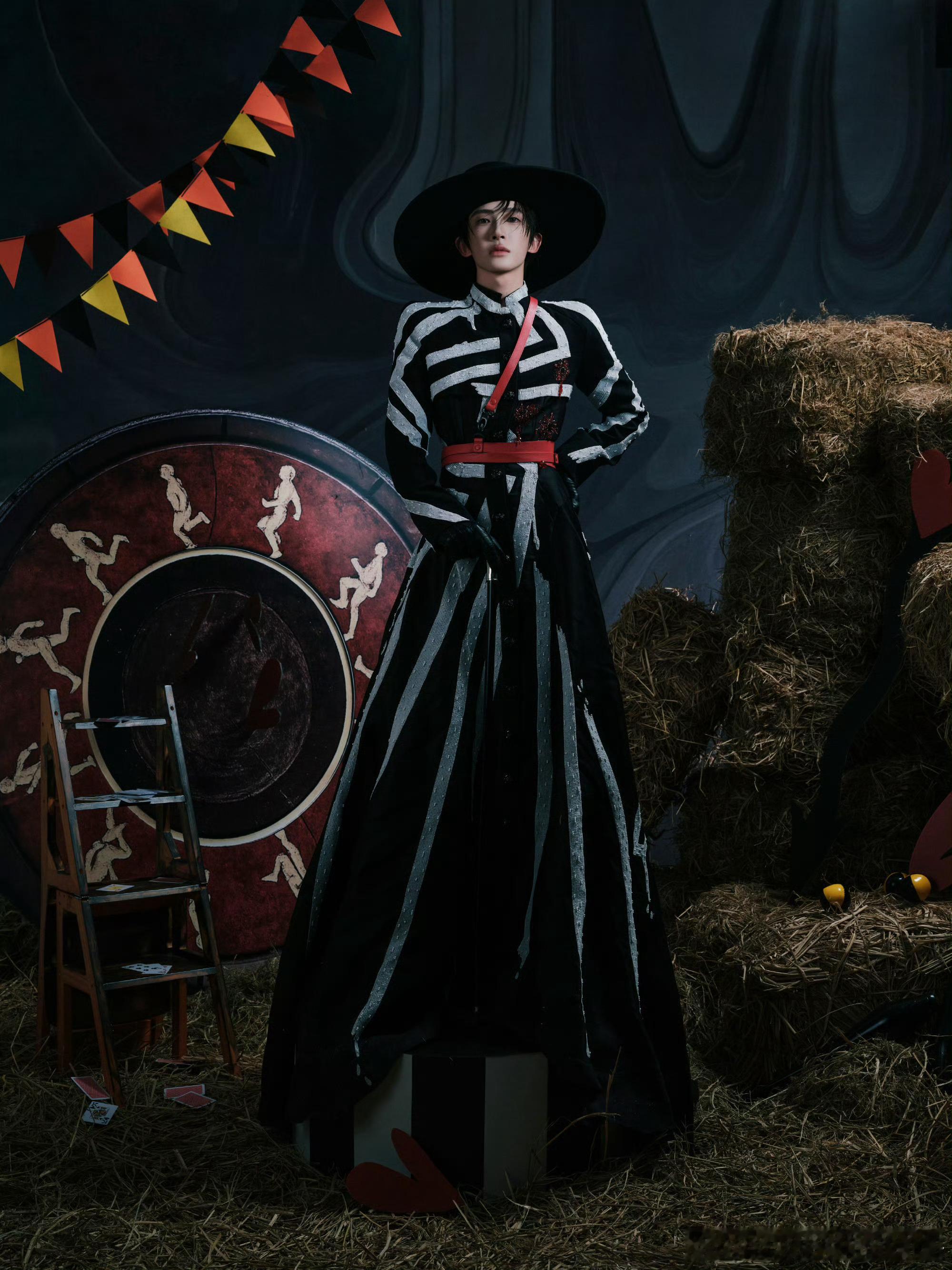 刘宇时尚32周年时尚之夜造型出图，油画魔术师，好酷 