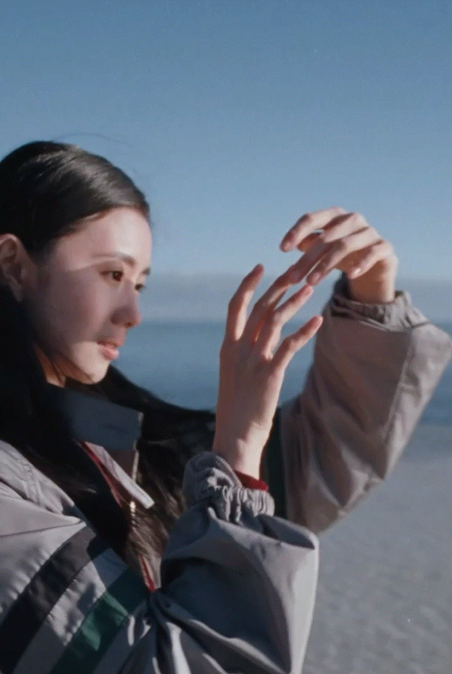 MiuMiu夏日全球成衣广给刘浩存了啊 