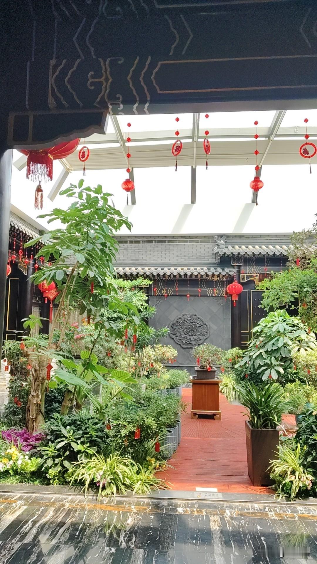 特朗普之行为什么选择参观天坛公园？天坛是中美外交的重要见证地，历史上多位美国总统