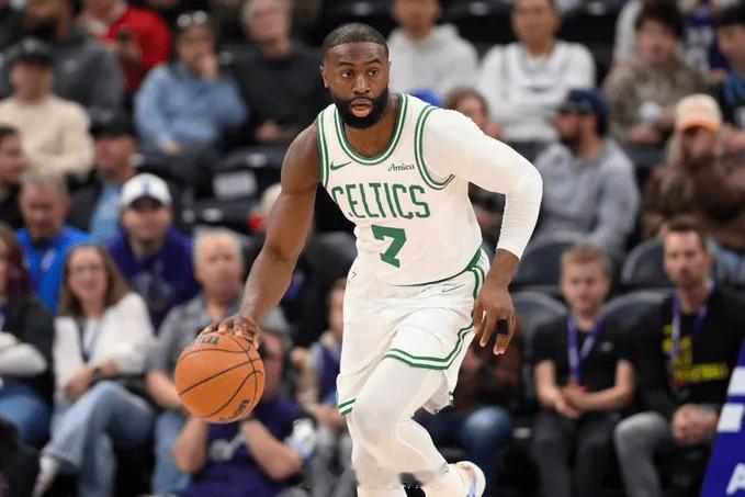 NBA休赛期大幕缓缓开启，休斯顿火箭的阵容补强话题，再度成为球迷热议的焦点！本赛