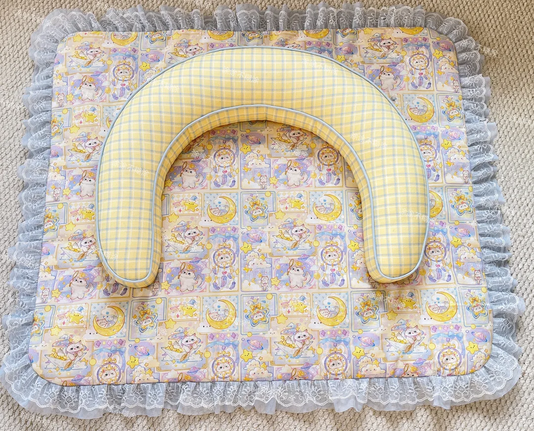 把月亮塞进枕头，哄睡整个春天💤