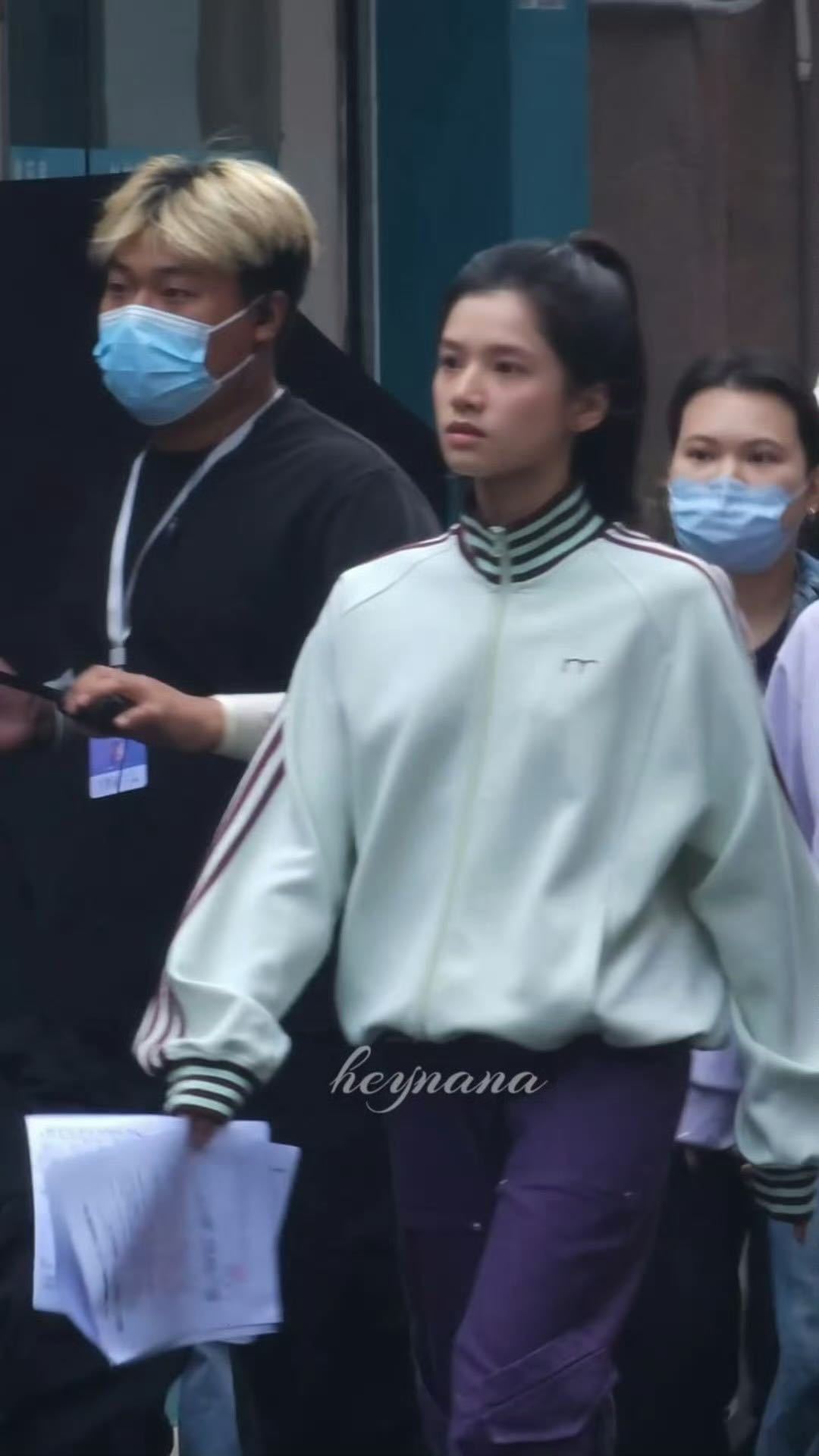 张婧仪新剧首套造型张婧仪致我那菜市场的白月光短发路透 哇哇哇！张婧仪致我那菜市场