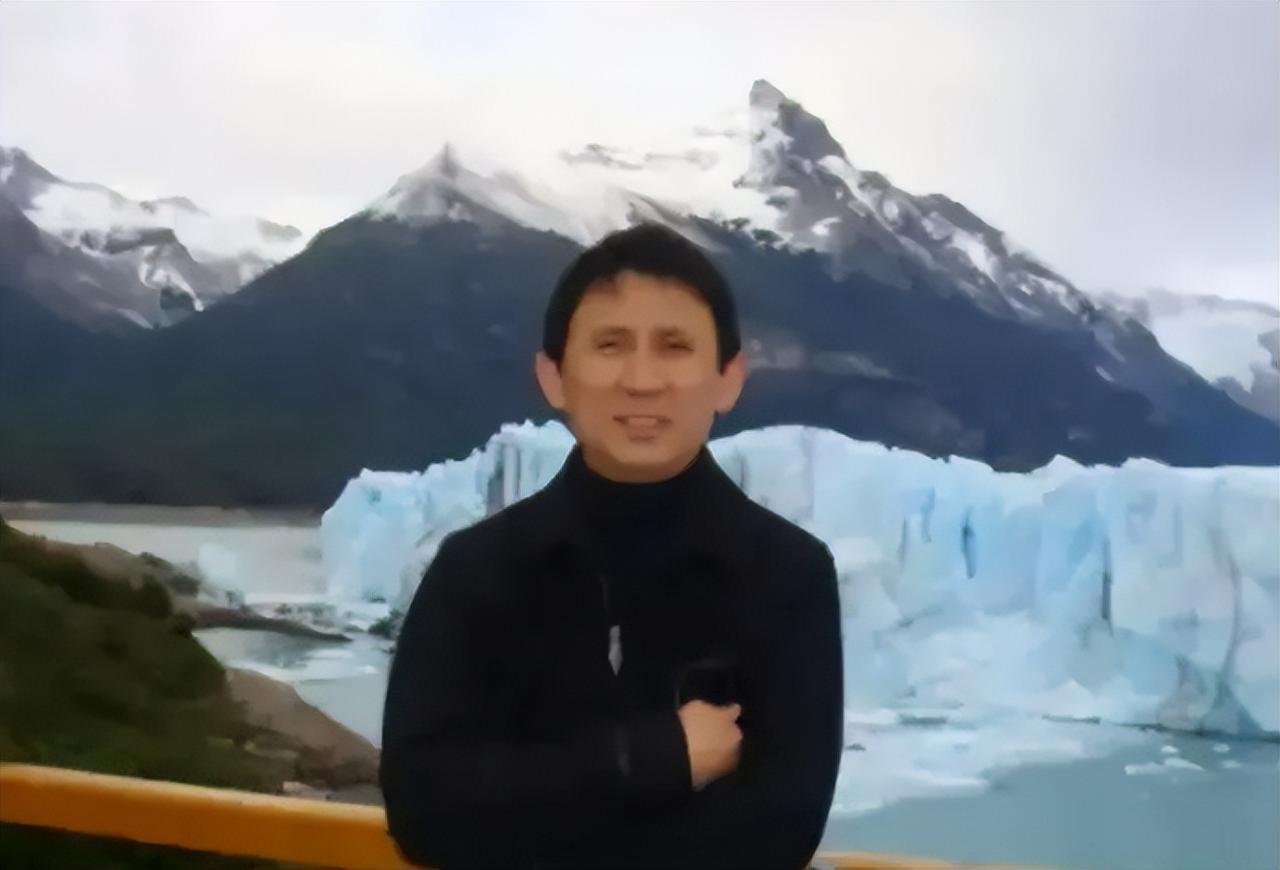 江青的后人今何在？唯一的外孙王效芝，迎娶薄一波外孙女，为人低调

在中国的历史长
