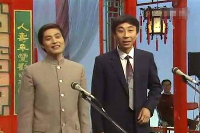 [尬笑][尬笑]在很多人的心目中，如果春晚没有见到冯巩，那么这一年的春晚就不完整