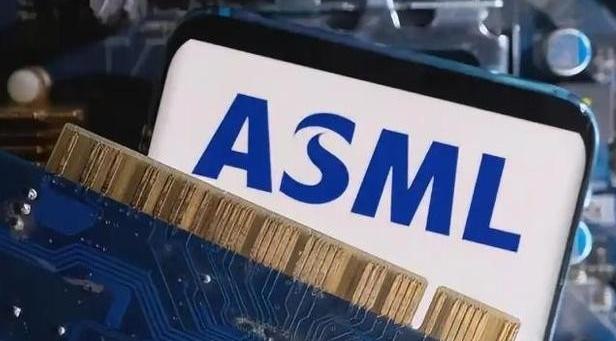 荷兰成了第一个被“祭旗”的欧洲国家！中国曾正式对涉及荷兰ASML光刻机的核心原材