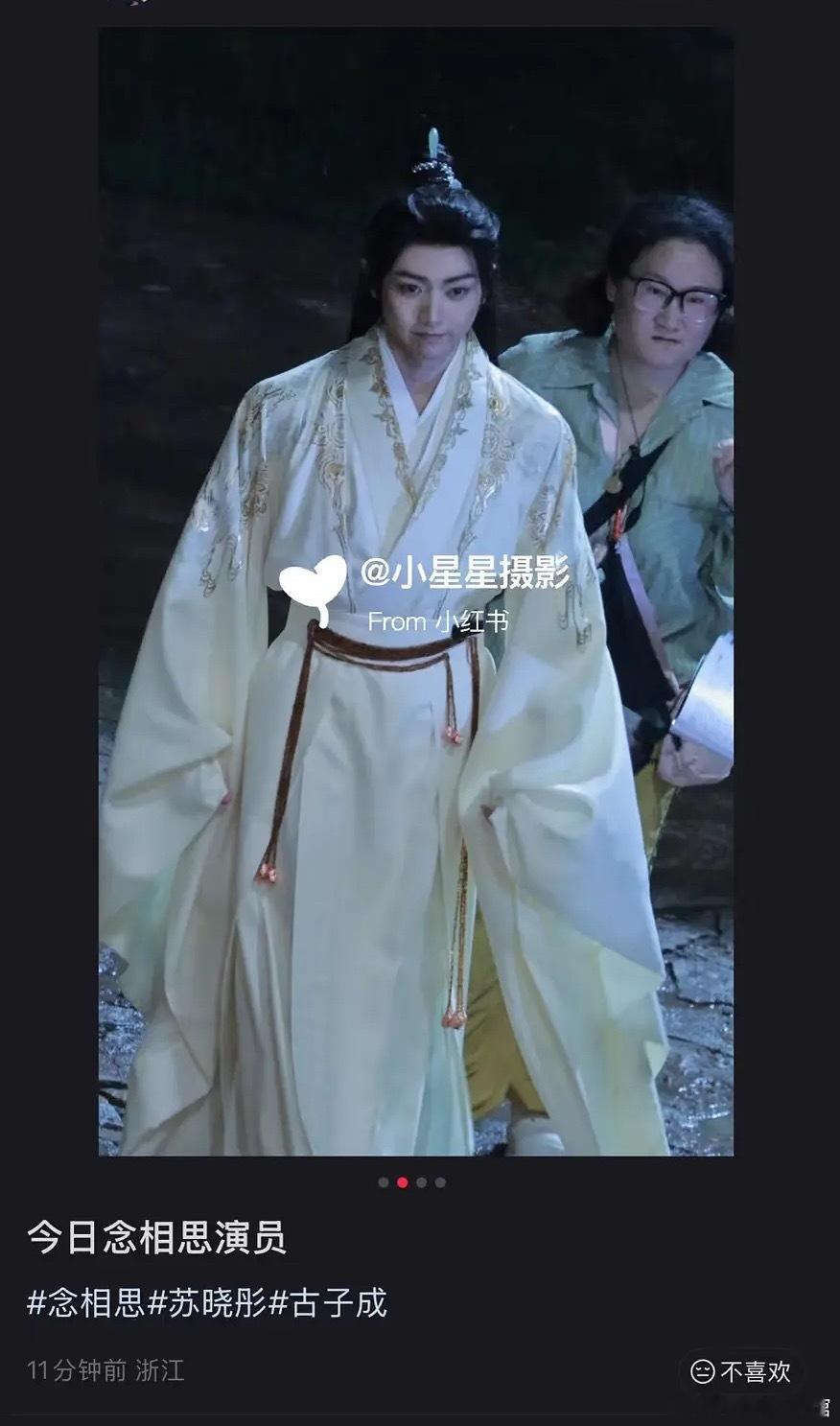 到底谁在捧焉栩嘉啊，唯一标签张子枫前男友吧