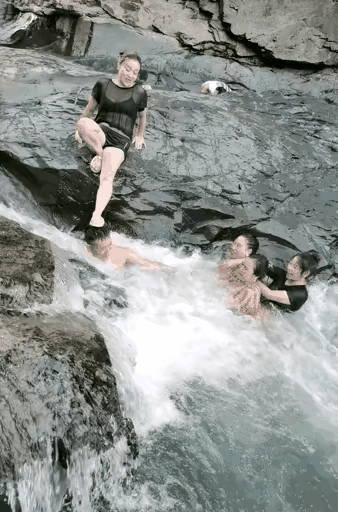 大叔:让你们见识一下什么叫人生赢家，巅峰时刻[大金牙]