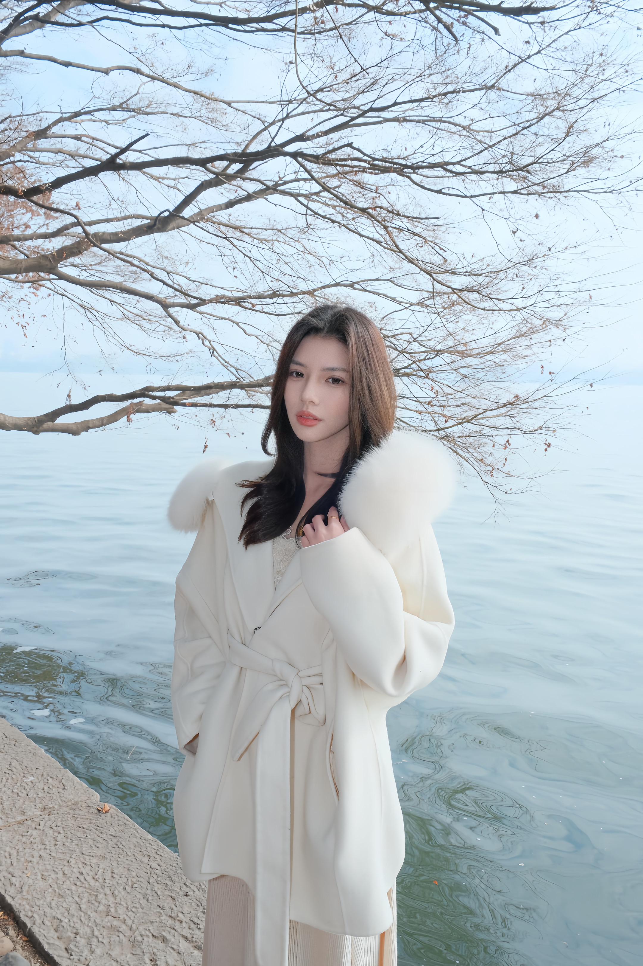 何必一厢旧梦 悠悠苦我心
