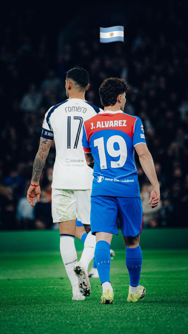 库蒂罗梅罗的快拍📲   🇦🇷克里斯蒂安罗梅罗阿尔瓦雷斯关注阿根廷球员