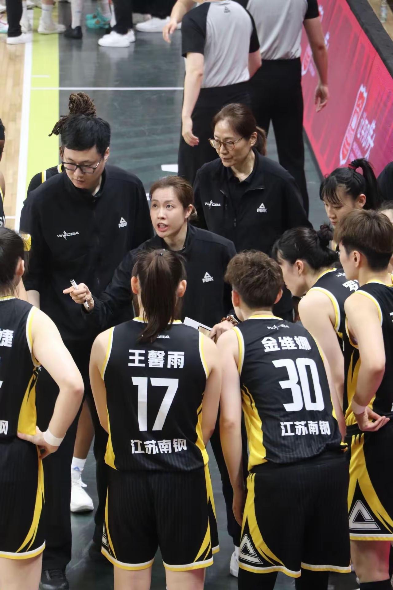 WCBA四强已出，那么谁更可能打进决赛？

今晚山东女篮大比分输给了新疆女篮，让