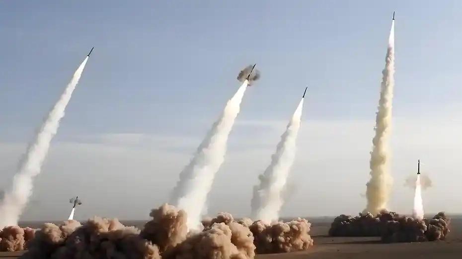 伊朗第61波导强政势
当地时间18日，伊朗伊斯兰革命卫队发表声明，宣布发动“真实