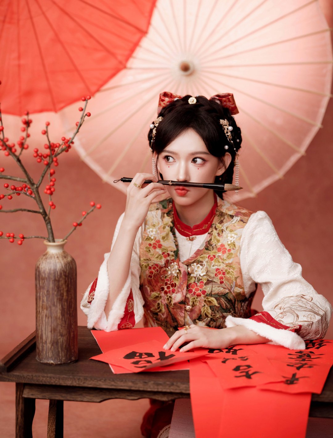 芝士娱乐 除夕看到这么美的程潇，感觉接下来一整年都福气🈵🈵‼️又美又萌除夕文