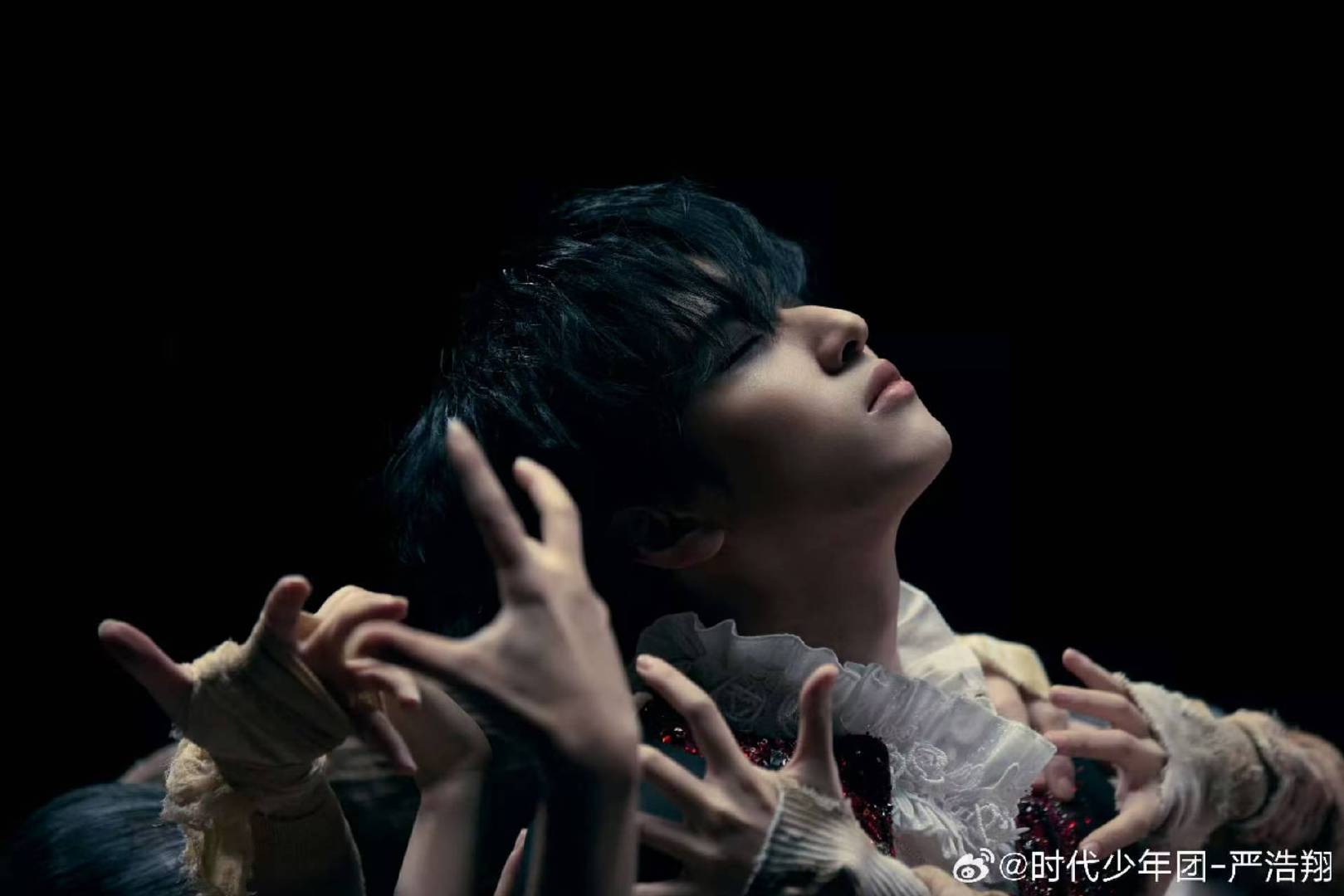 严浩翔疑似回应KTV传闻严浩翔分享歌回应严浩翔分享歌回应 太爽了啊啊啊谁能懂啊 