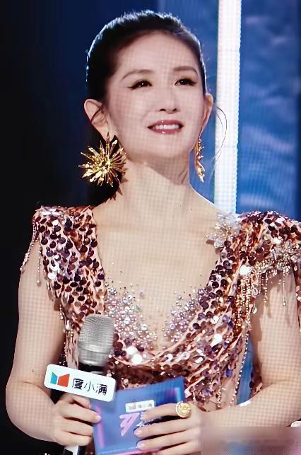 浪姐商务榜反差太大：王濛断层登顶拿11个，爆火曾沛慈仅3个 
