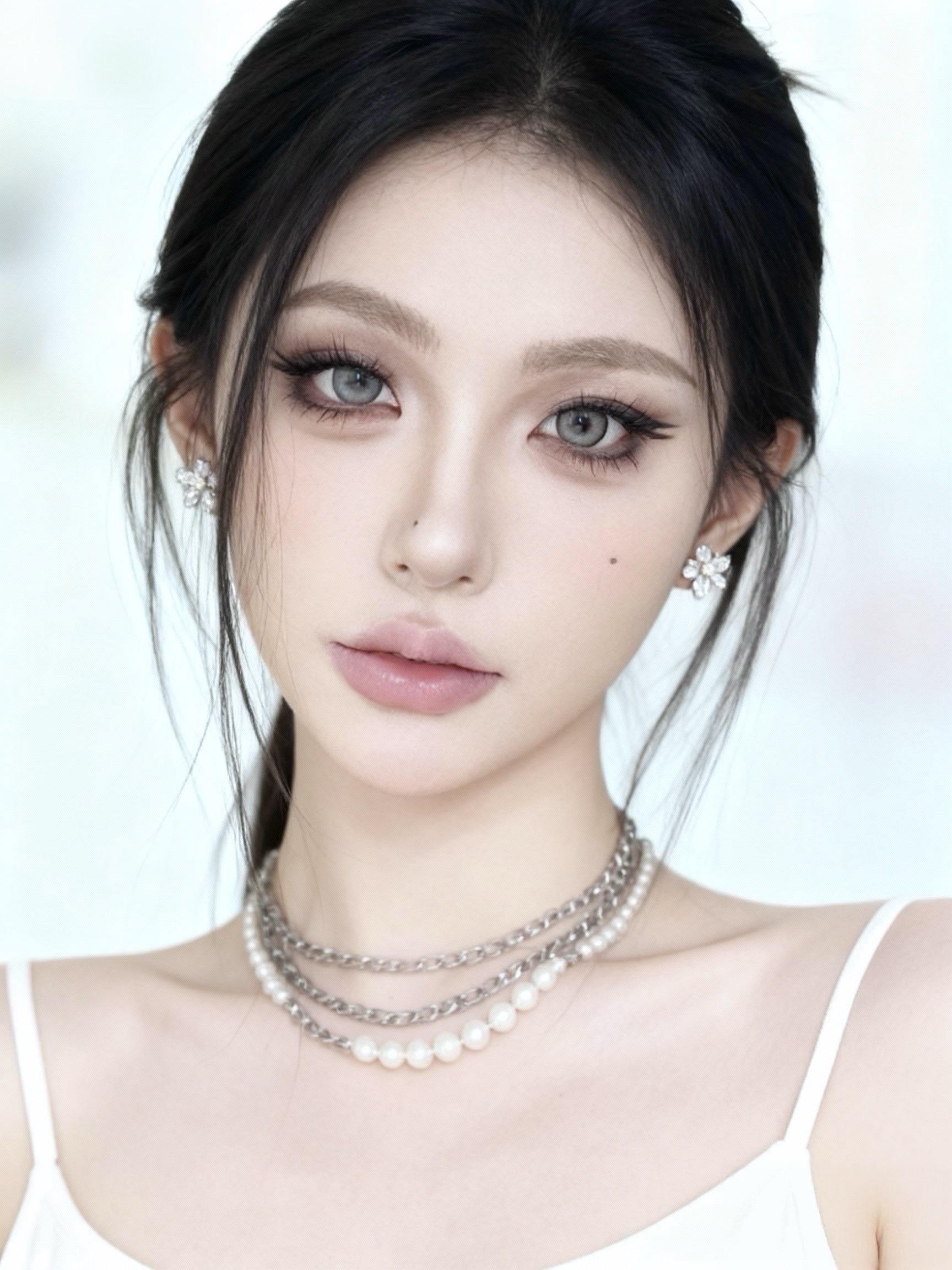 你开始和新的女孩见面了 你我不过尔尔对吗。