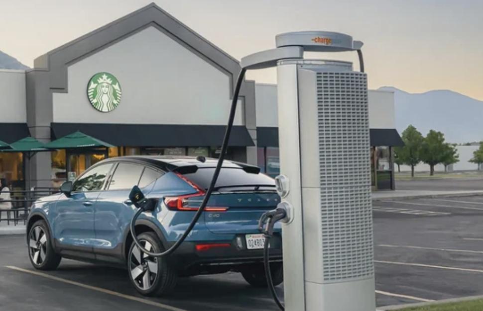 三家中国车企力争年内进军加拿大，15家或跟进
咨询公司DSMA透露，三家中国汽车