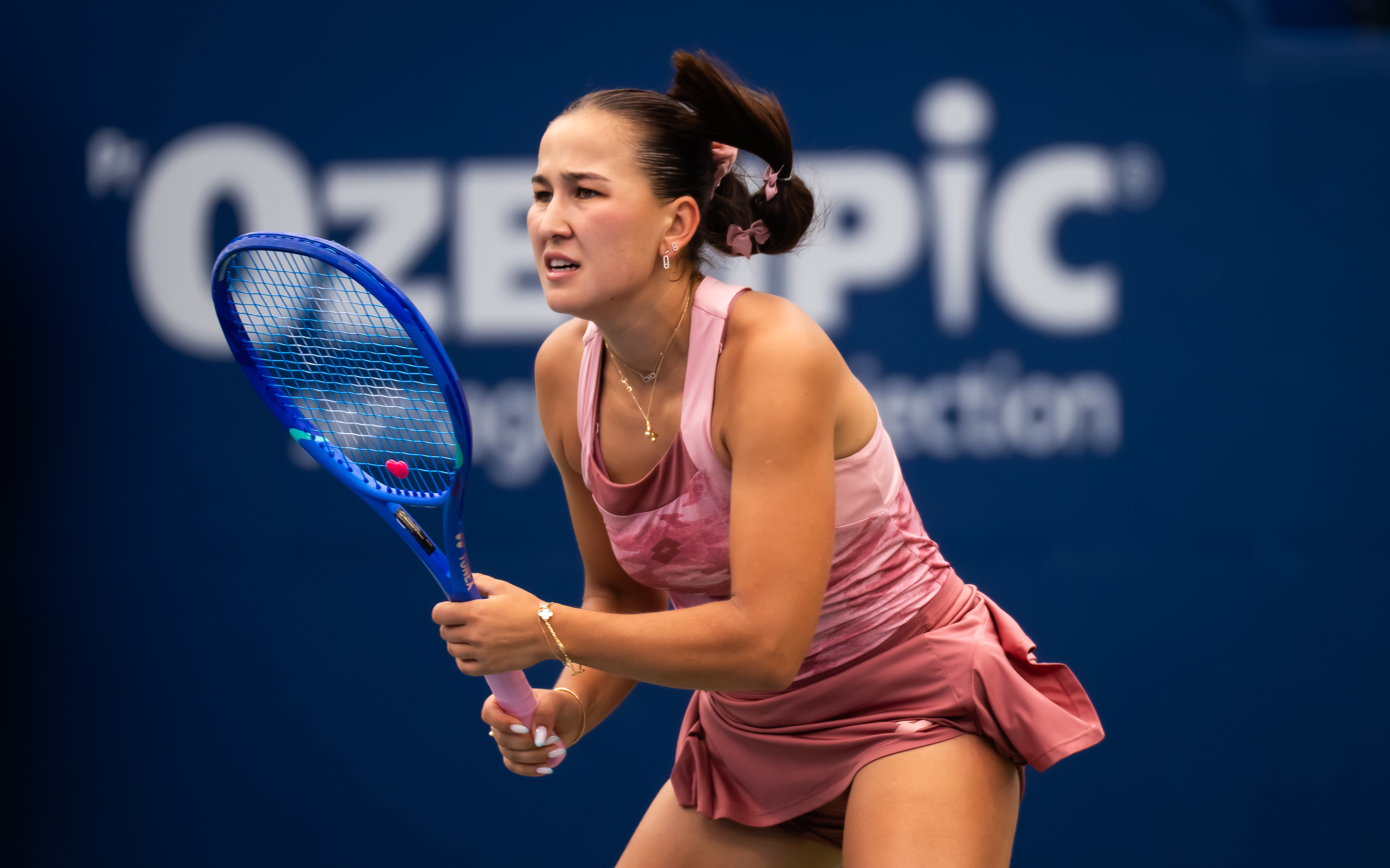 WTA1000多伦多站首轮，持外卡出战的大威廉姆斯以4-6 1-6不敌拉克西莫娃