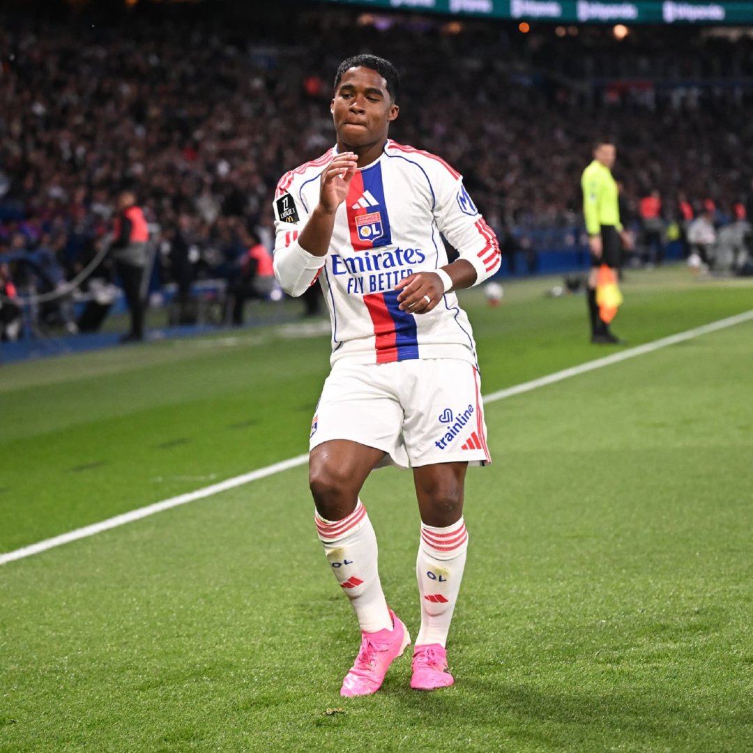 阿什拉夫：“我对恩德里克说了什么？这种事难免会发生（笑）。我希望我的球队保持专注