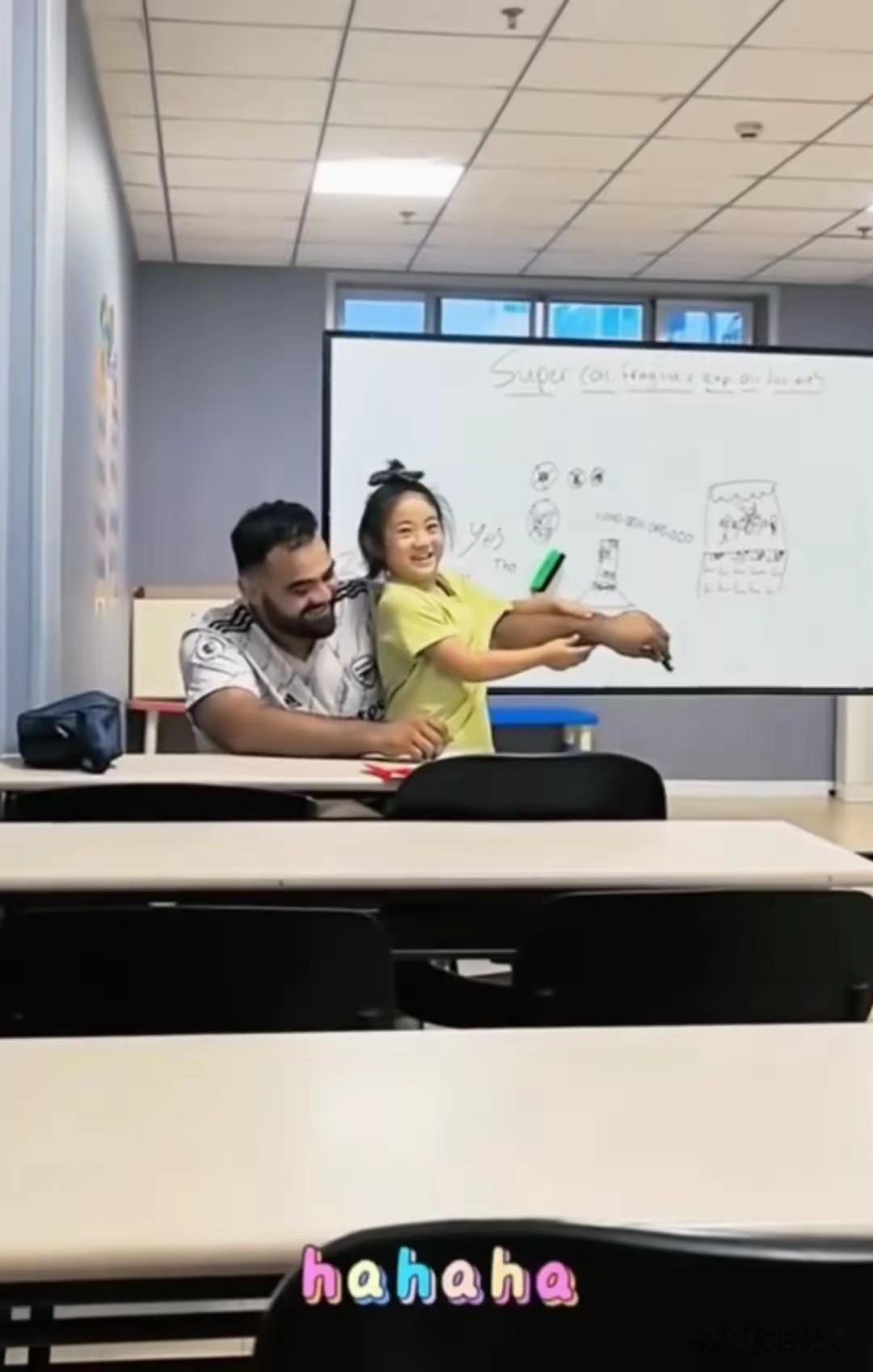 把这么点的小孩子交给外教，对孩子的学习能有什么好处吗？作为小孩子，应该多学习学习