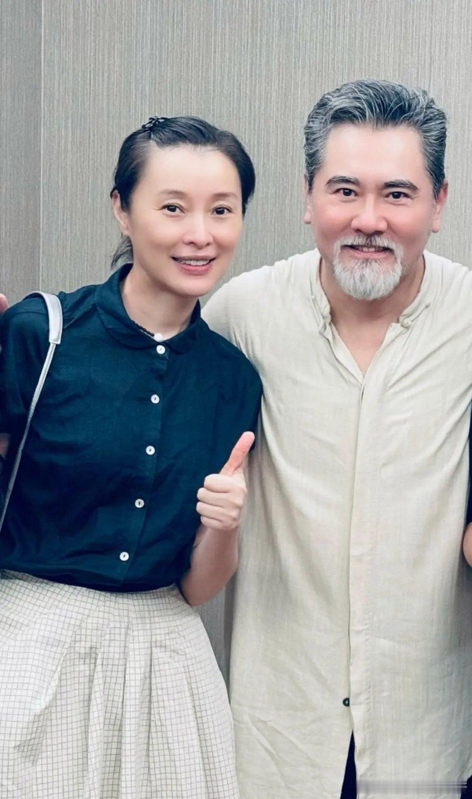 这演员们都这么老了？都是老戏骨啊 ​​​