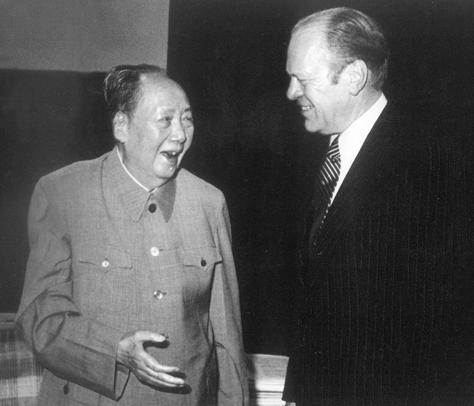 1964年，毛泽东在人民大会堂接见外宾时，说了一句让在场人都愣住的话：我打了25