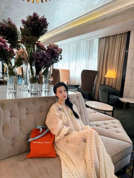 自由美丽的姐姐