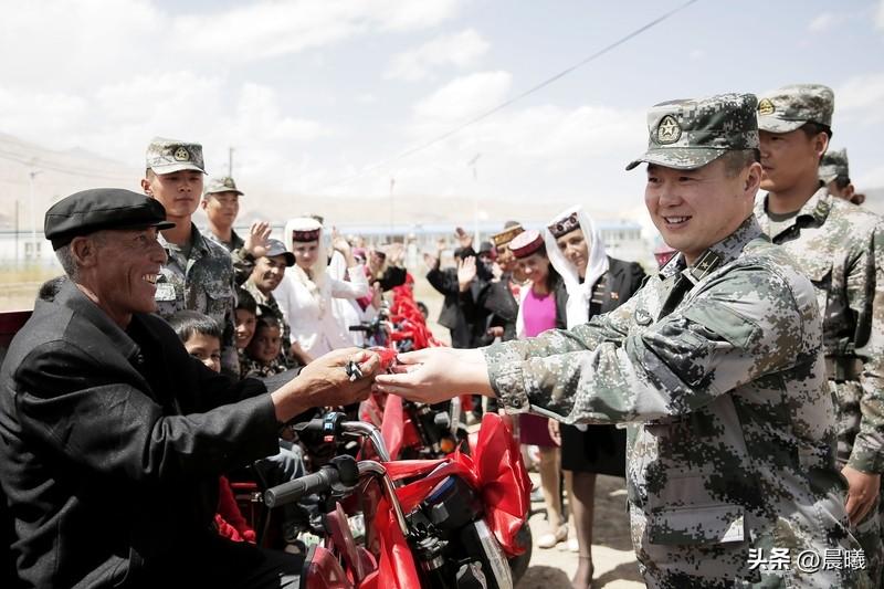 在我心中，解放军就是最可爱的人。
看看那些边防军人，他们在2024年依旧傲立风雪