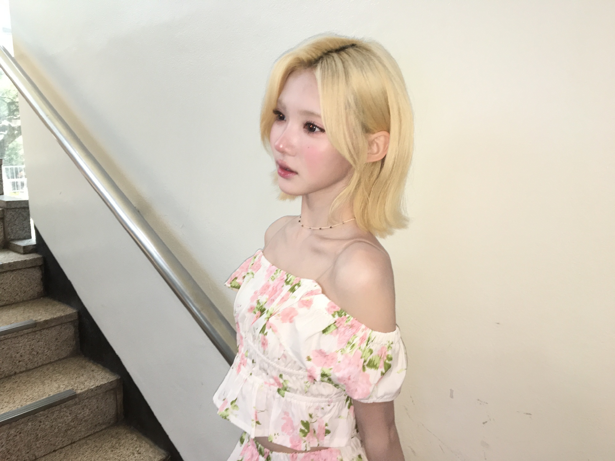崔治愈这个小美乐自拍一个白馒头墩子 他拍我就拜倒子了我天 