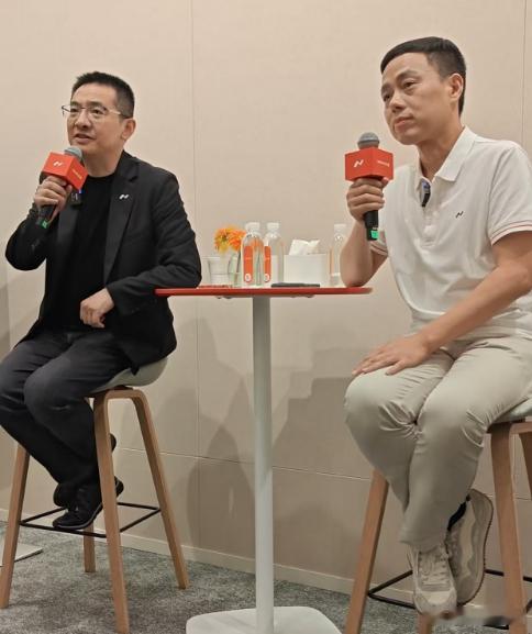 【秦力洪称蔚来穿越了风暴周期，三季度将迎转折，但远没有到开香槟的时候】蔚来总裁秦