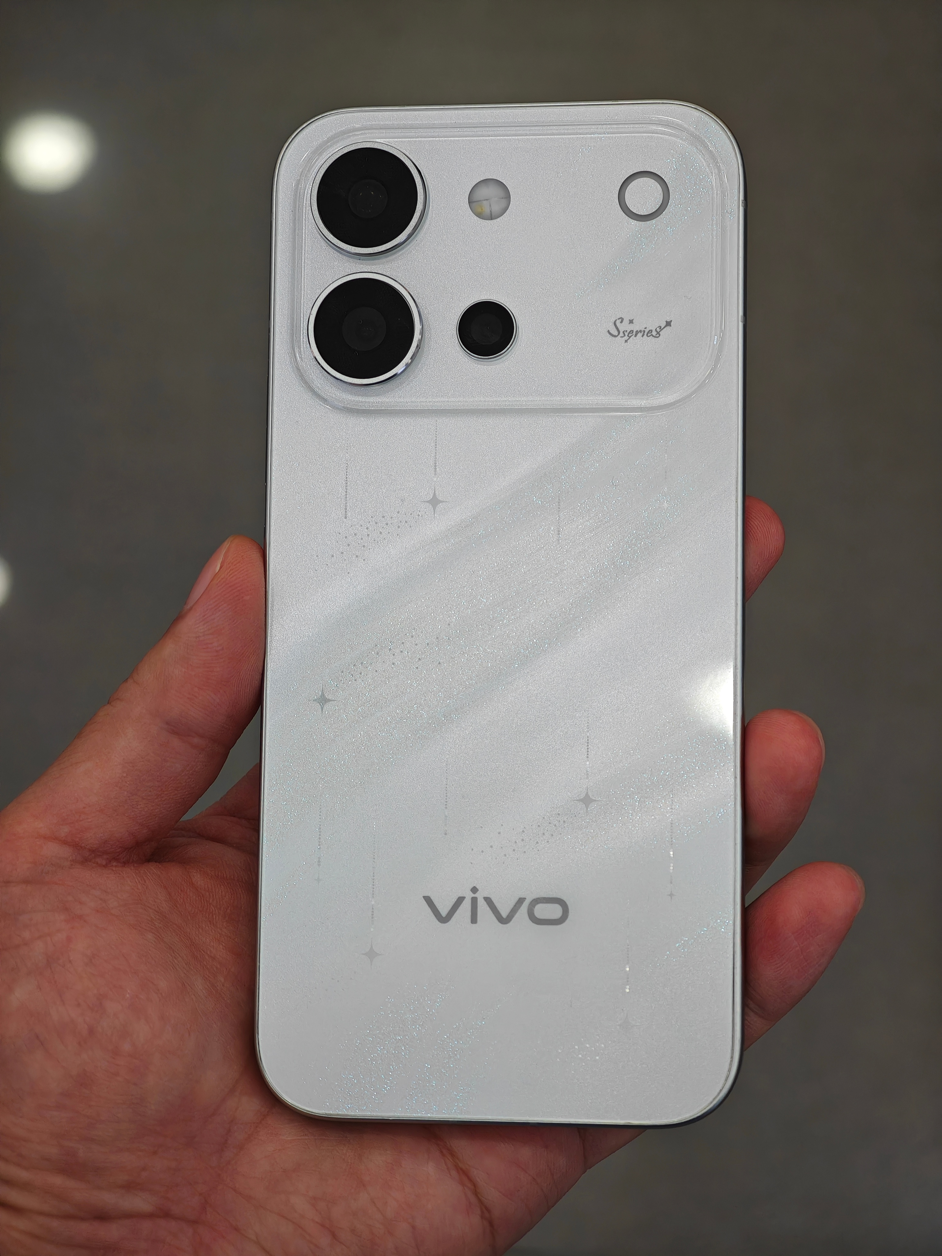 得益于专业的视频能力，vivo S60动图不仅流畅无跳变，还支持 4K 原生分辨