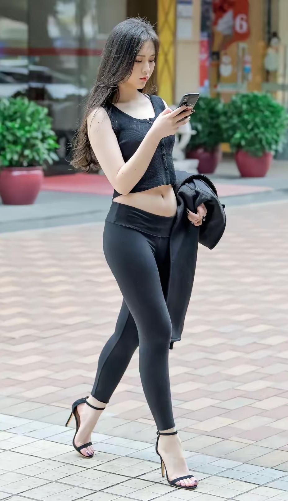 忙碌的感觉
可能只是一种恶性循环
并非真正的忙碌
当你拿起手机
本来的空闲时间