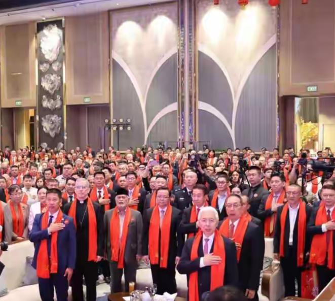 菲律宾地震爆发当晚，中菲庆祝建交，面对菲律宾总统夫人，我方大使只字不提援助！
