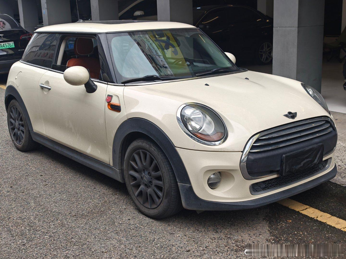 客户寄售 mini 1.2T 高配​上牌2015年 公里7万 ​售价4.x万 ​
