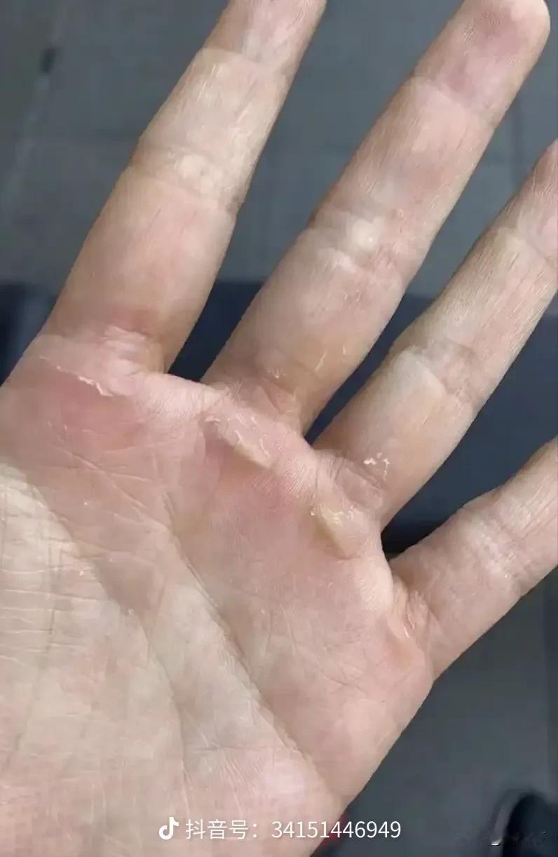 70后的人，看到没退休金还敢自驾游的同龄人，心里挺触动的——这股子“折腾劲儿”，