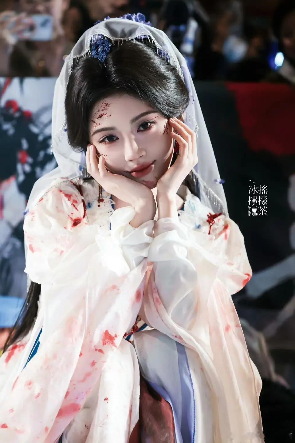 鞠婧祎鞠婧祎《来战》杀青这套战损简直张张神图温柔有神性橘丝吃的太好了吧~