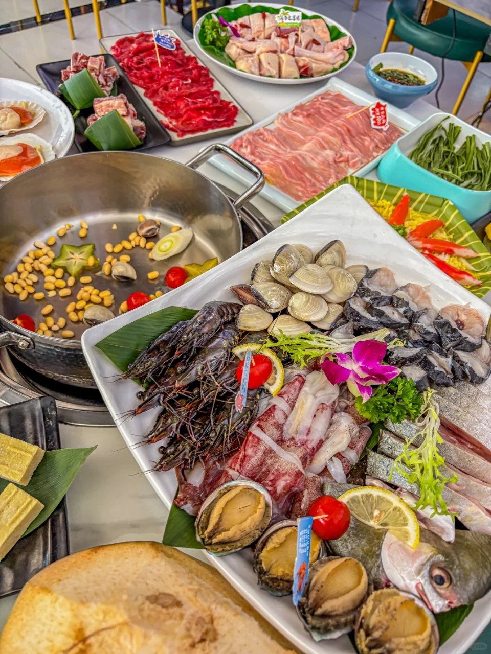 我今天得给你们安利一家我在北海吃到的超级棒的海鲜店——“北海不二海鲜糟...