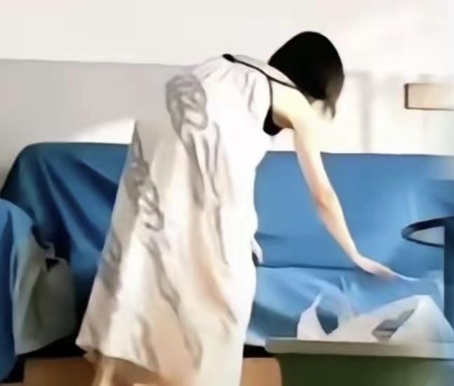 其实大家喜欢曾医生，

不单是因为她长得漂亮，

也不仅是因为她心地善良，而是因