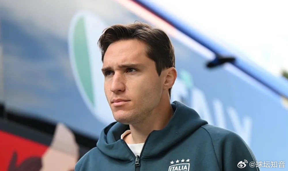 意大利国家队发布官方公告，前锋小基耶萨退出国家队备战集训，补招博洛尼亚前锋坎比亚