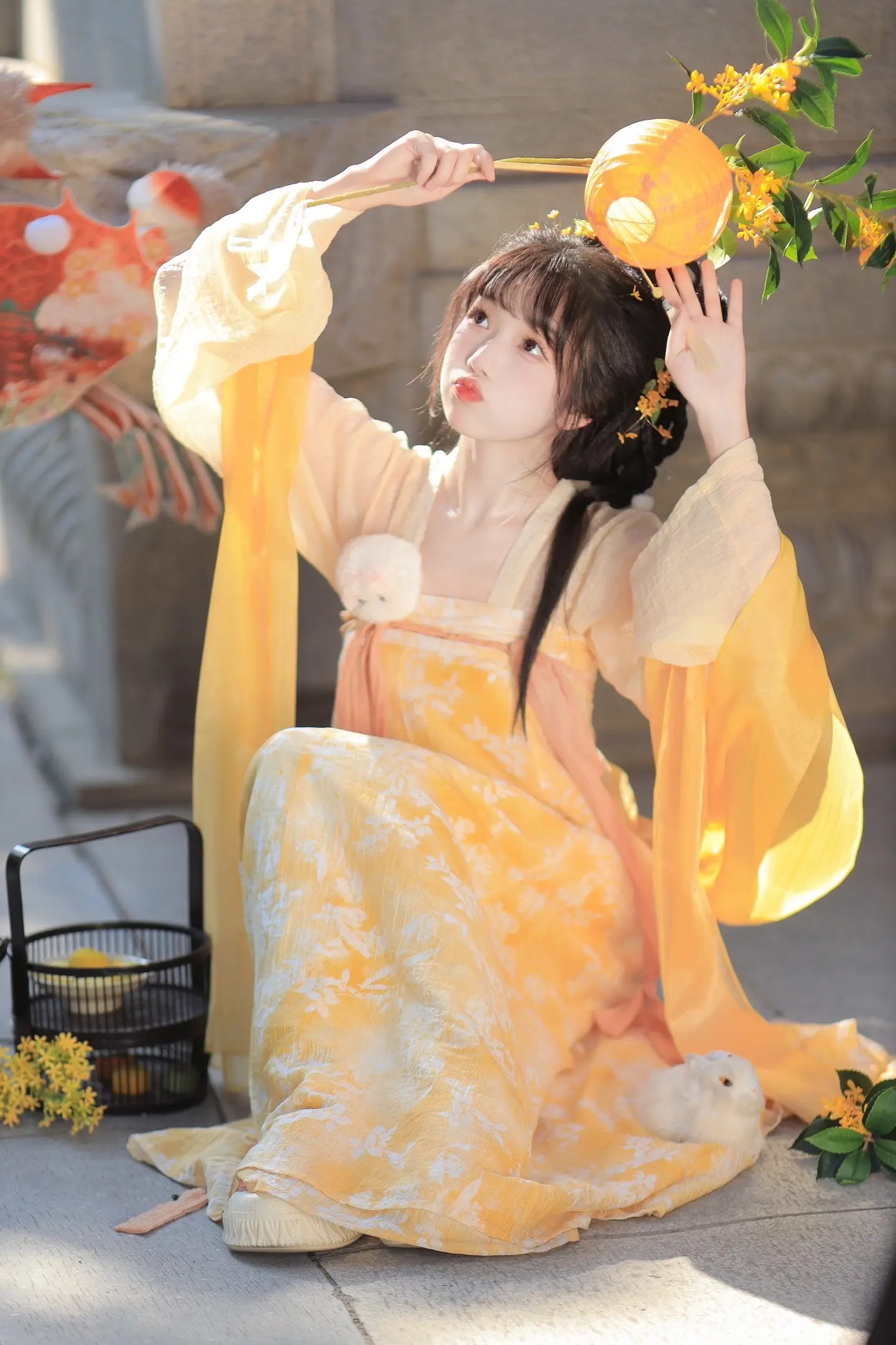 “听说中秋节人间可是有好多好玩的，那本仙…”