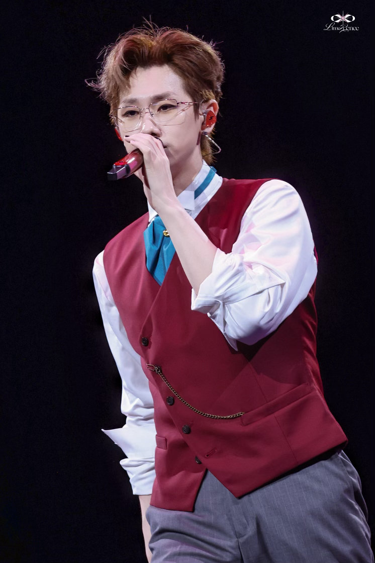 汪苏泷要让大家吃的很饱 汪苏泷：新专辑发了，巡演也要来了，我要让大家吃的很饱！粉