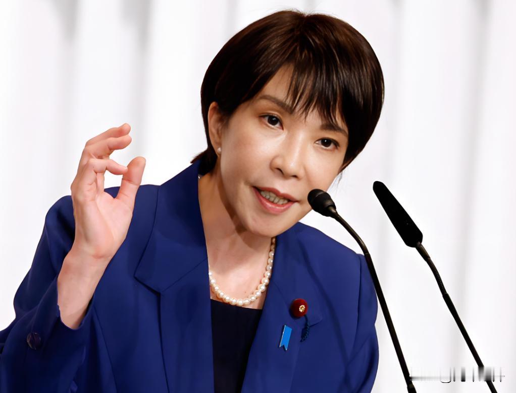 高市早苗突然喊出“持久战”：日本安保转向的野心，藏不住了
 
12月23日晚的东