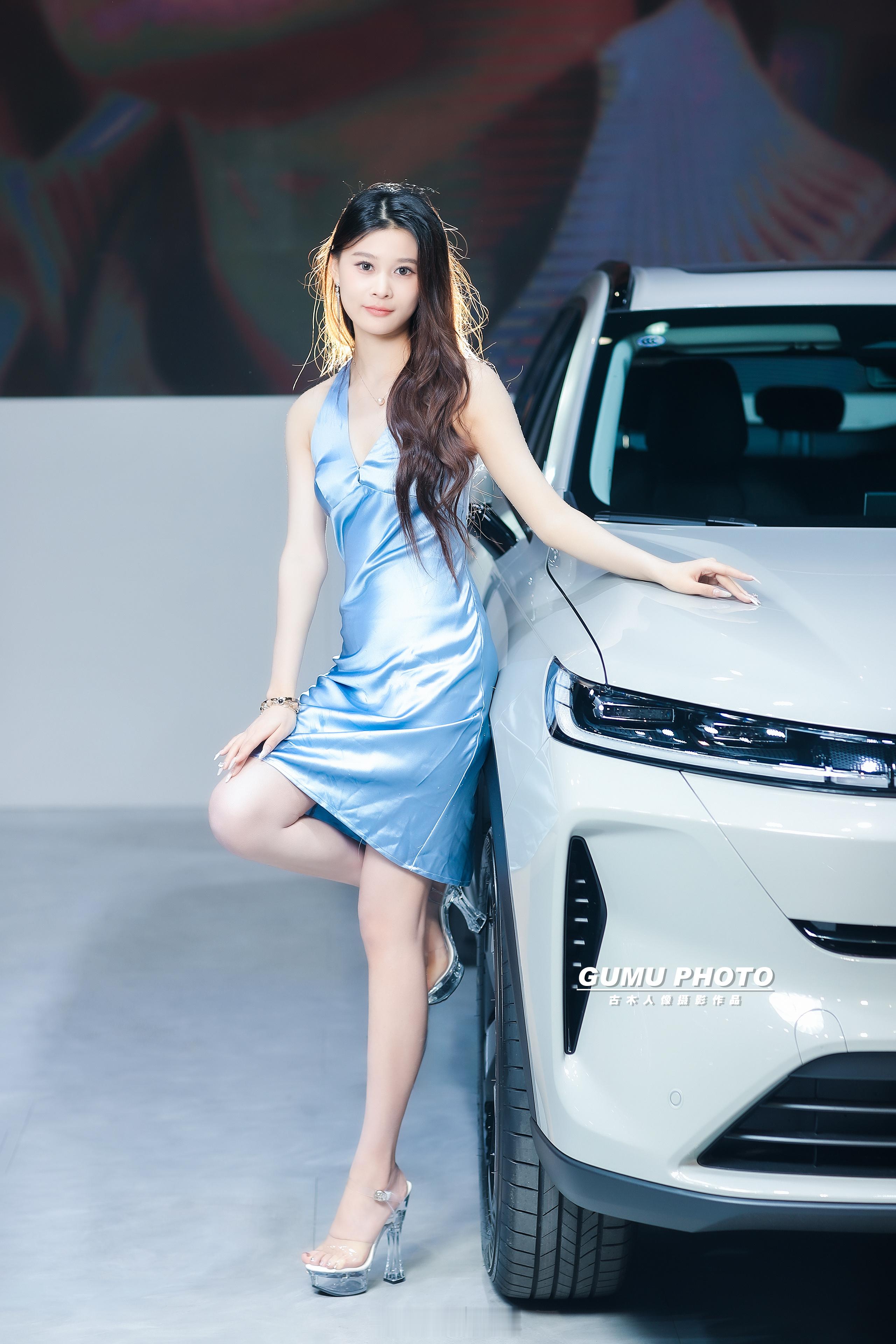 2025重庆汽车消费节长城汽车展台模特小姐姐。2025重庆汽车消费节  