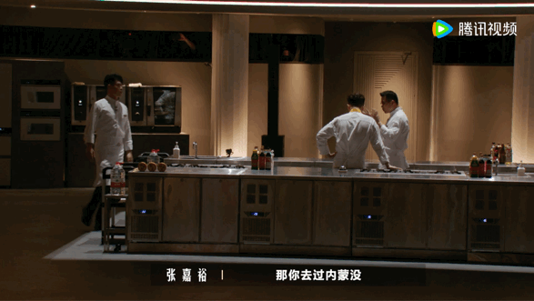 队长果断让权格局赢麻了一饭封神厨艺竞技综艺看见大格局！张嘉裕作为队长选择让权给队