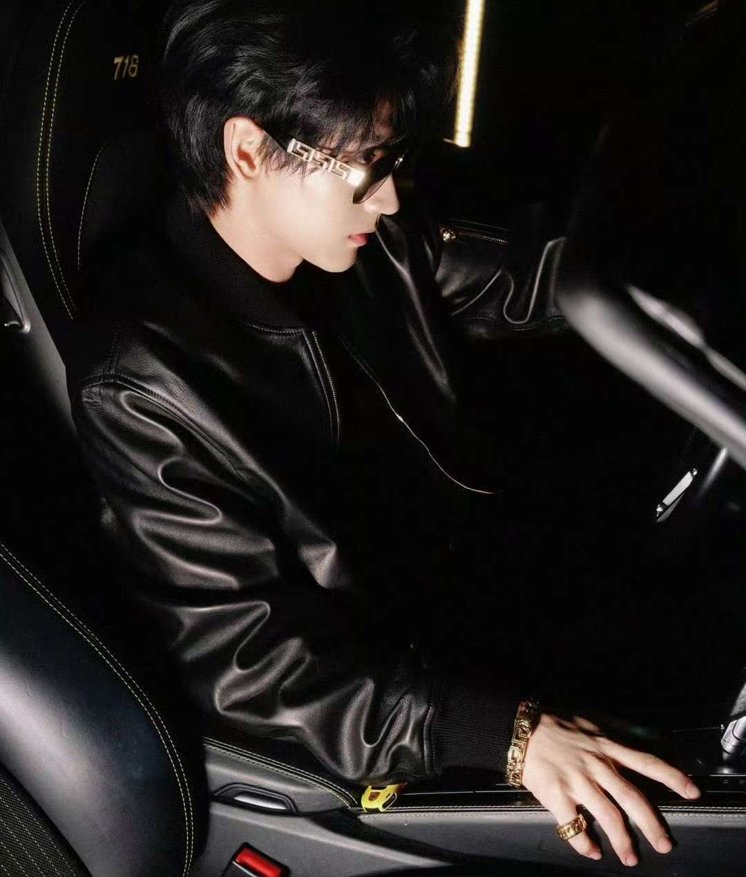 黄俊捷侧颜好绝！ 