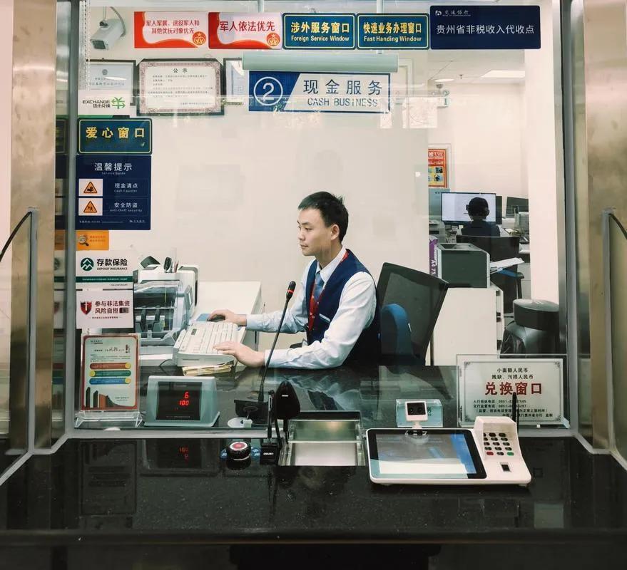 近期，交通银行、工商银行和浦发银行因为一堆违法违规操作，被监管部门开出大额罚单，