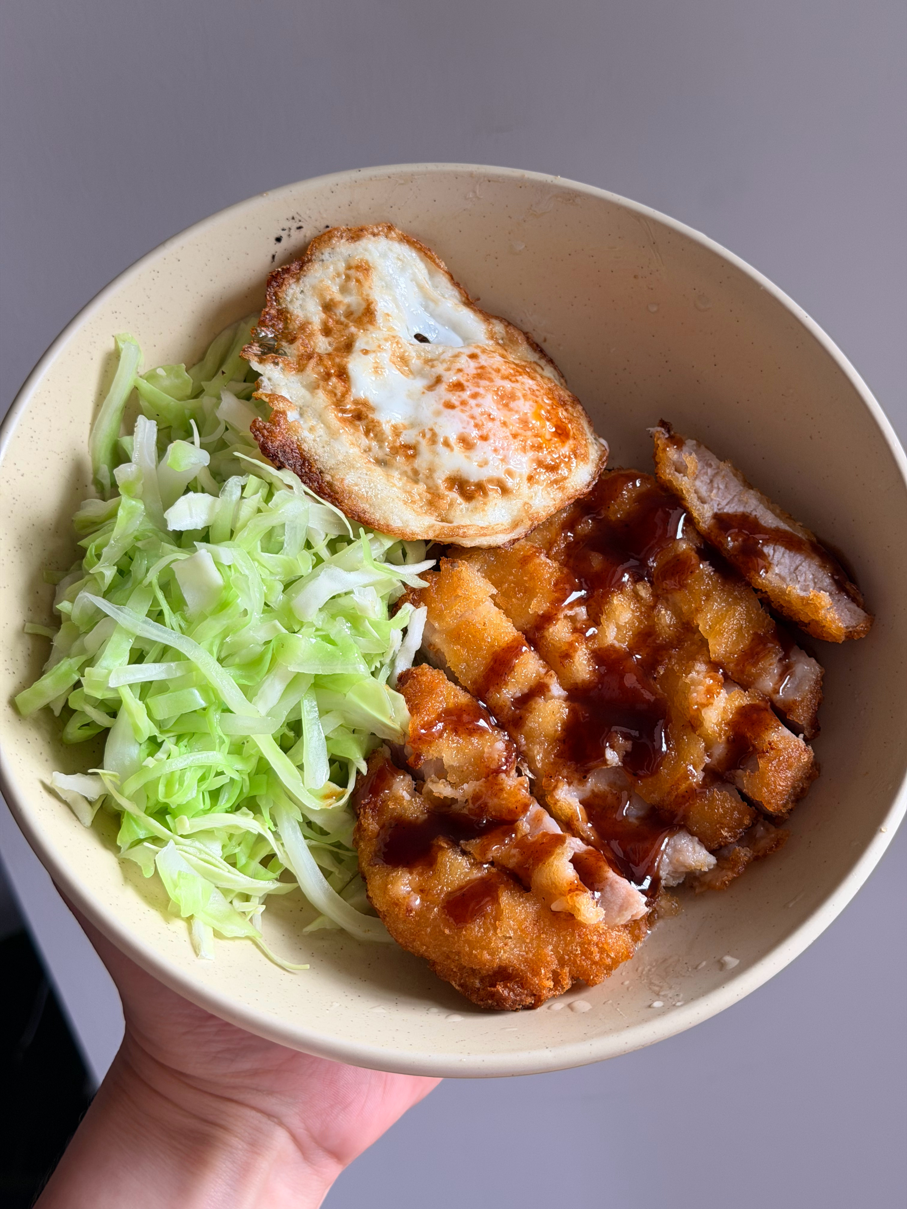 今天中午吃猪排饭山姆买的炸猪排用空气炸锅炸就可以了